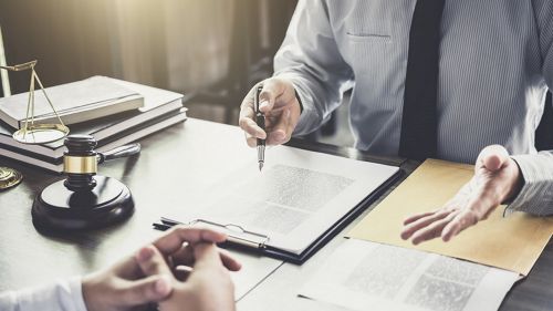 Đại diện ủy quyền pháp lý, chuẩn bị giấy tờ và nộp hồ sơ